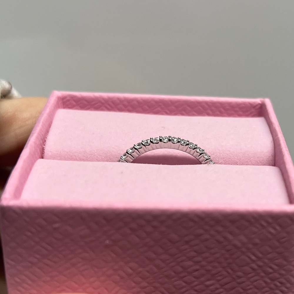 Matrix Vittore ring, Round cut, White, Silver-tone NWT/In Box - Picture 5 of 5